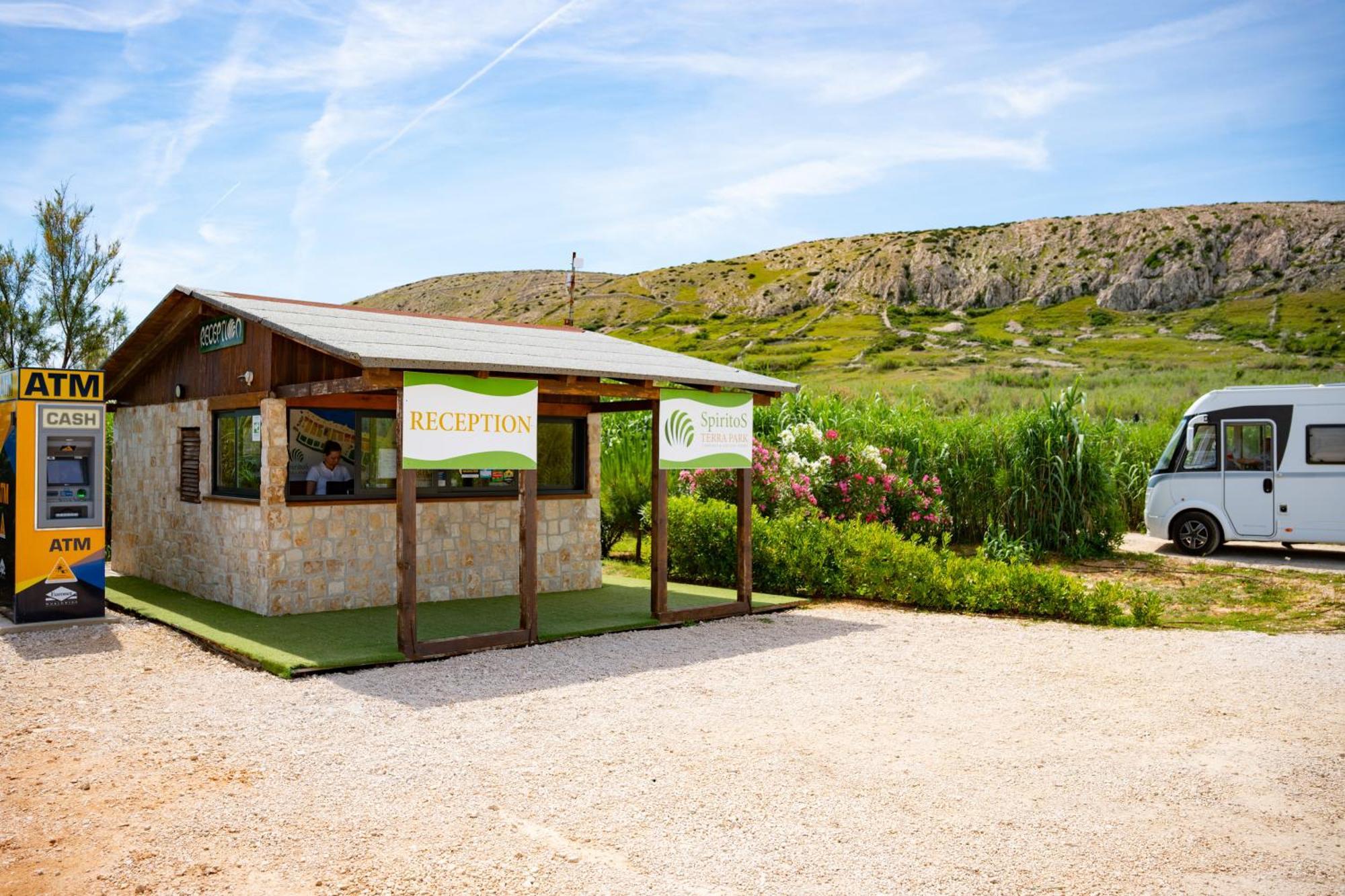 Hotel Terra Park Spiritos Kolan Exteriér fotografie